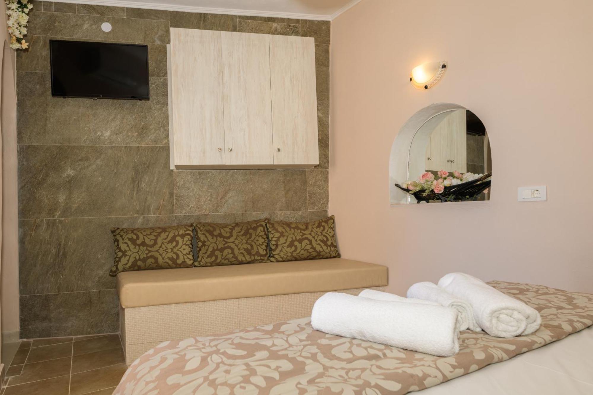 Harmony Hotel Keri Екстериор снимка